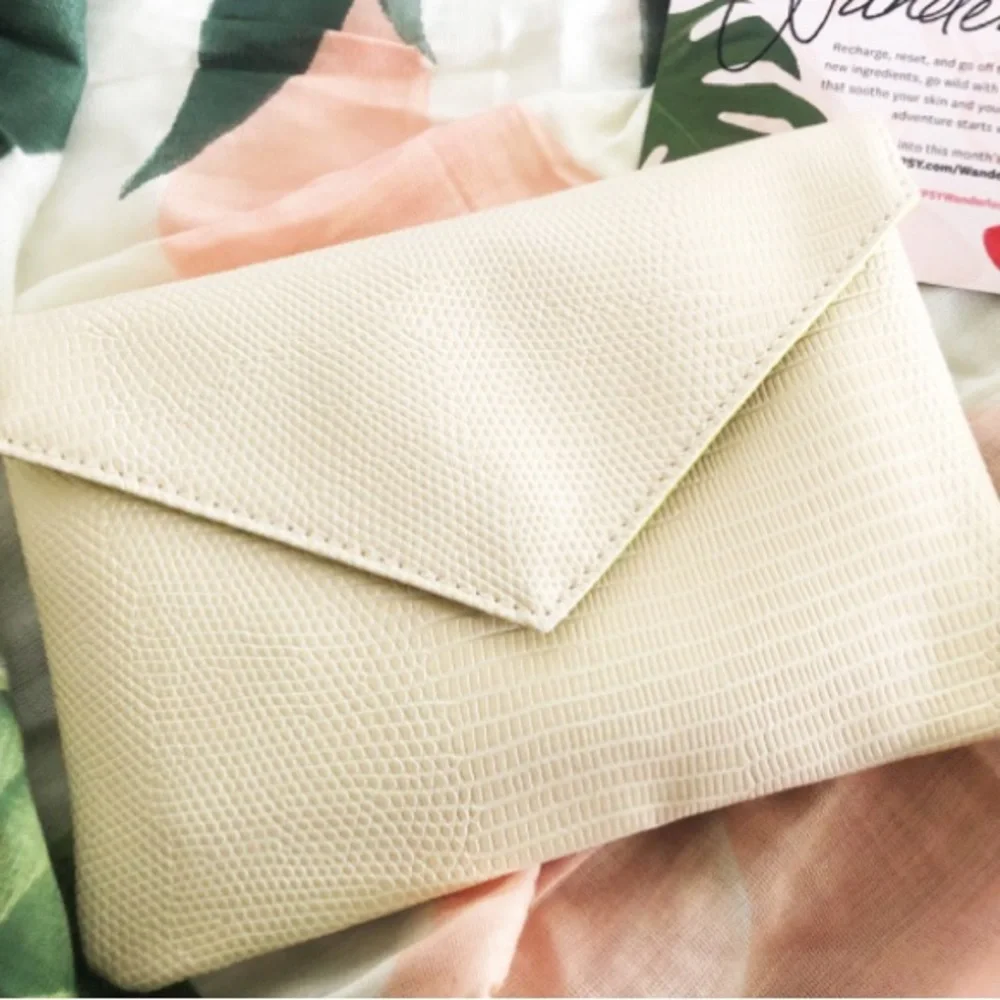 Ipsy Ivory Faux Snakeskin Glam Cosmetic Bag